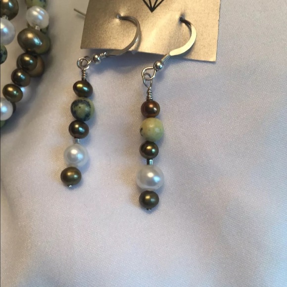 pearl and turquoise bracelet earrings - Picture 4 of 5